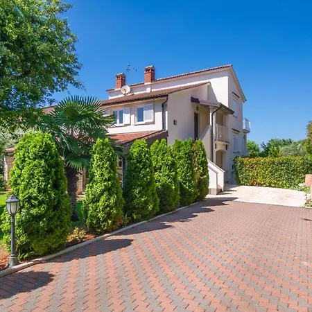 Villa Rainbow